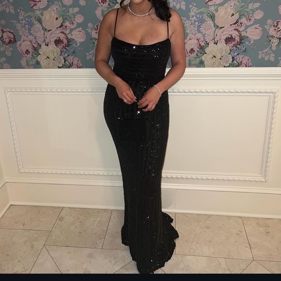 La Femme 29713 Black Stripe Pattern Sequin Evening Gown Size 8 - Picture 5 of 5